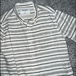 Boys Old Navy White & Grey striped button down short sleeve shirt
